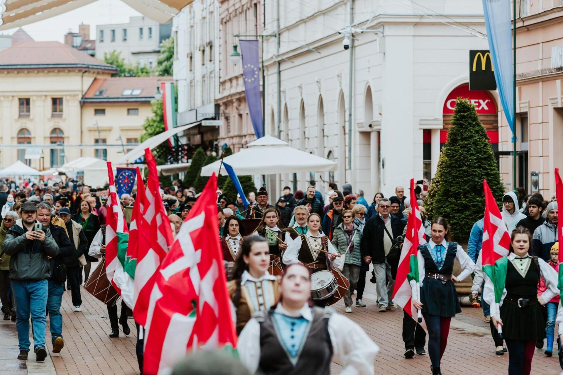 University City Life Bestern Szeged Eksteriør bilde